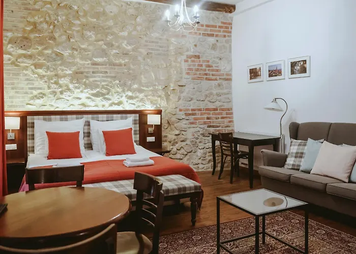 Gołębia 8 Residence